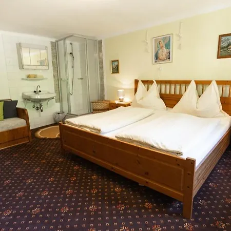 Haus Unterdorf بيت للعطل *